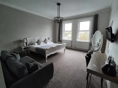 Woodcote Hotel Hooton