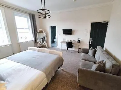 ***  Woodcote Hotel Hooton United Kingdom