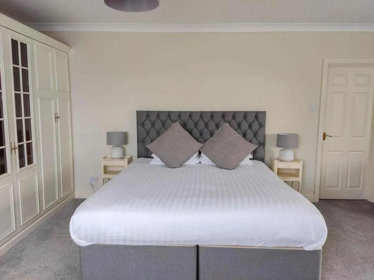Woodcote Hotel Hooton